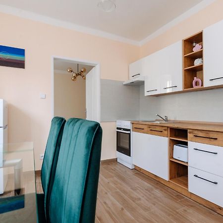 Apartments Tgm 11 Karlovy Vary Ngoại thất bức ảnh