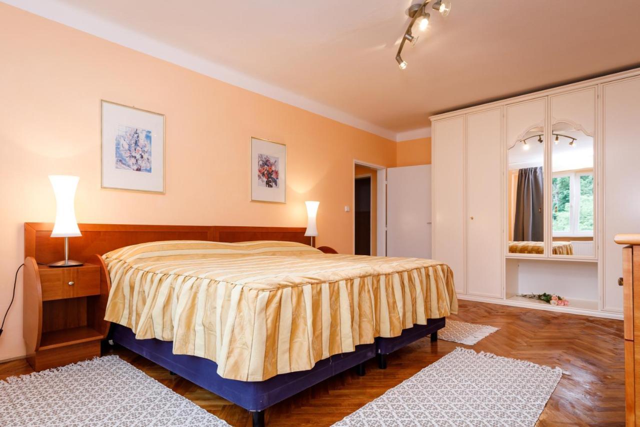 Apartments Tgm 11 Karlovy Vary Ngoại thất bức ảnh