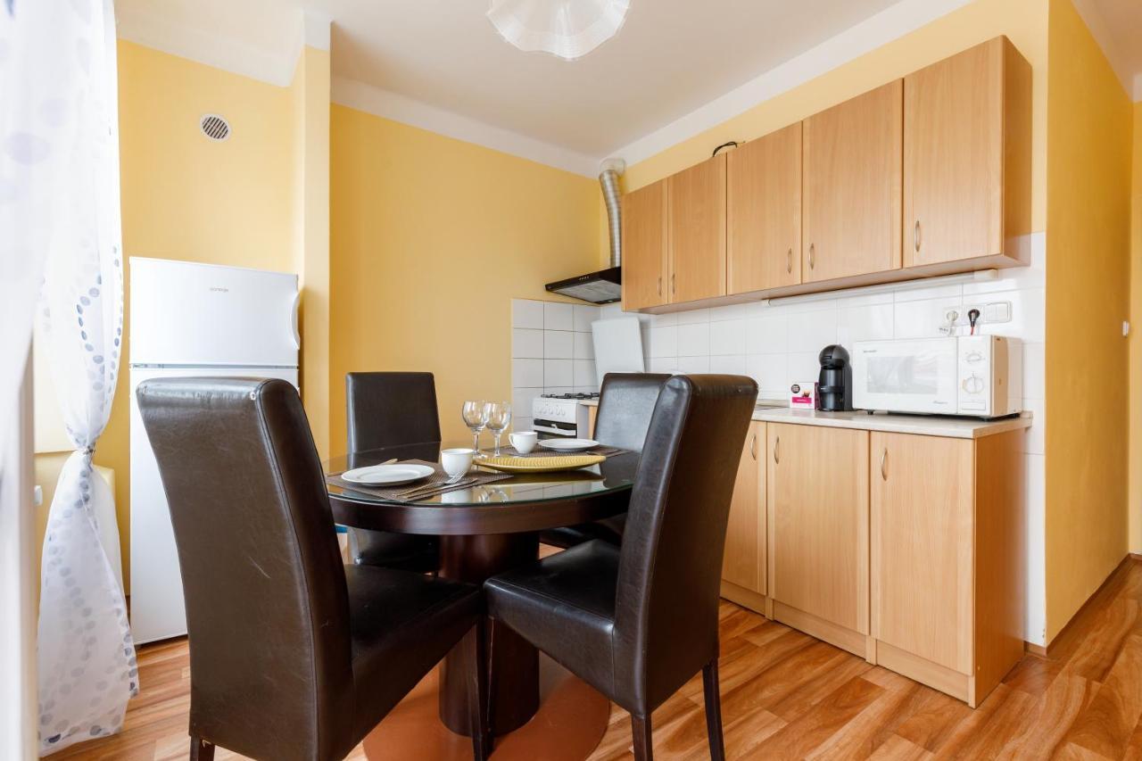 Apartments Tgm 11 Karlovy Vary Ngoại thất bức ảnh
