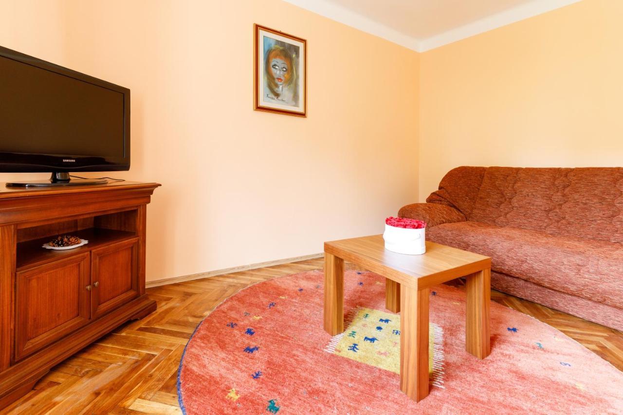Apartments Tgm 11 Karlovy Vary Ngoại thất bức ảnh