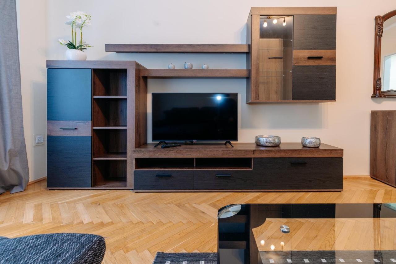 Apartments Tgm 11 Karlovy Vary Ngoại thất bức ảnh