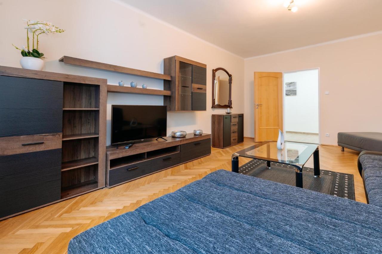 Apartments Tgm 11 Karlovy Vary Ngoại thất bức ảnh
